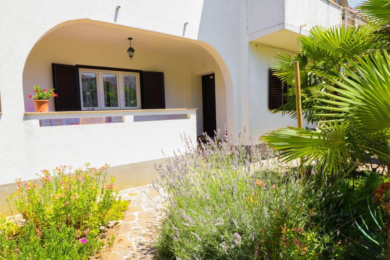 Apartman Beti With Balcony