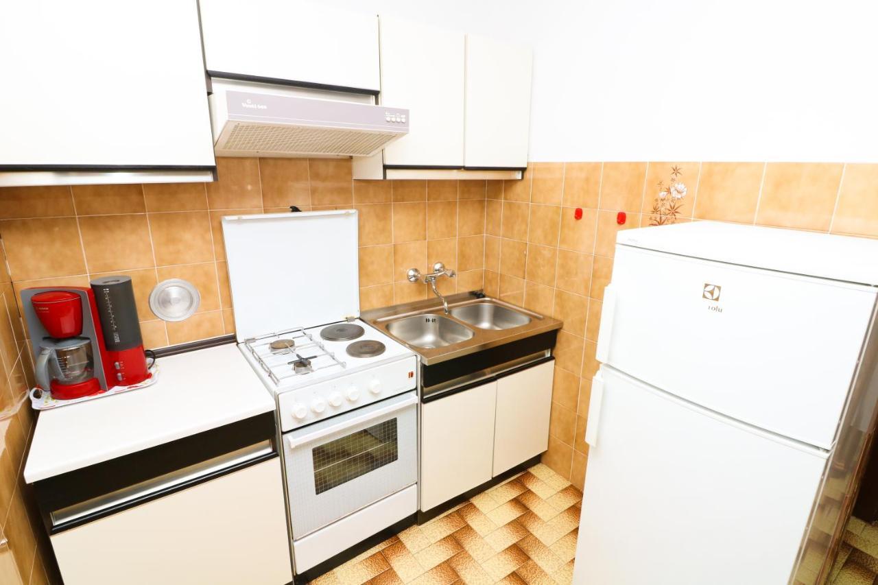 Apartment Beti With Balcony *